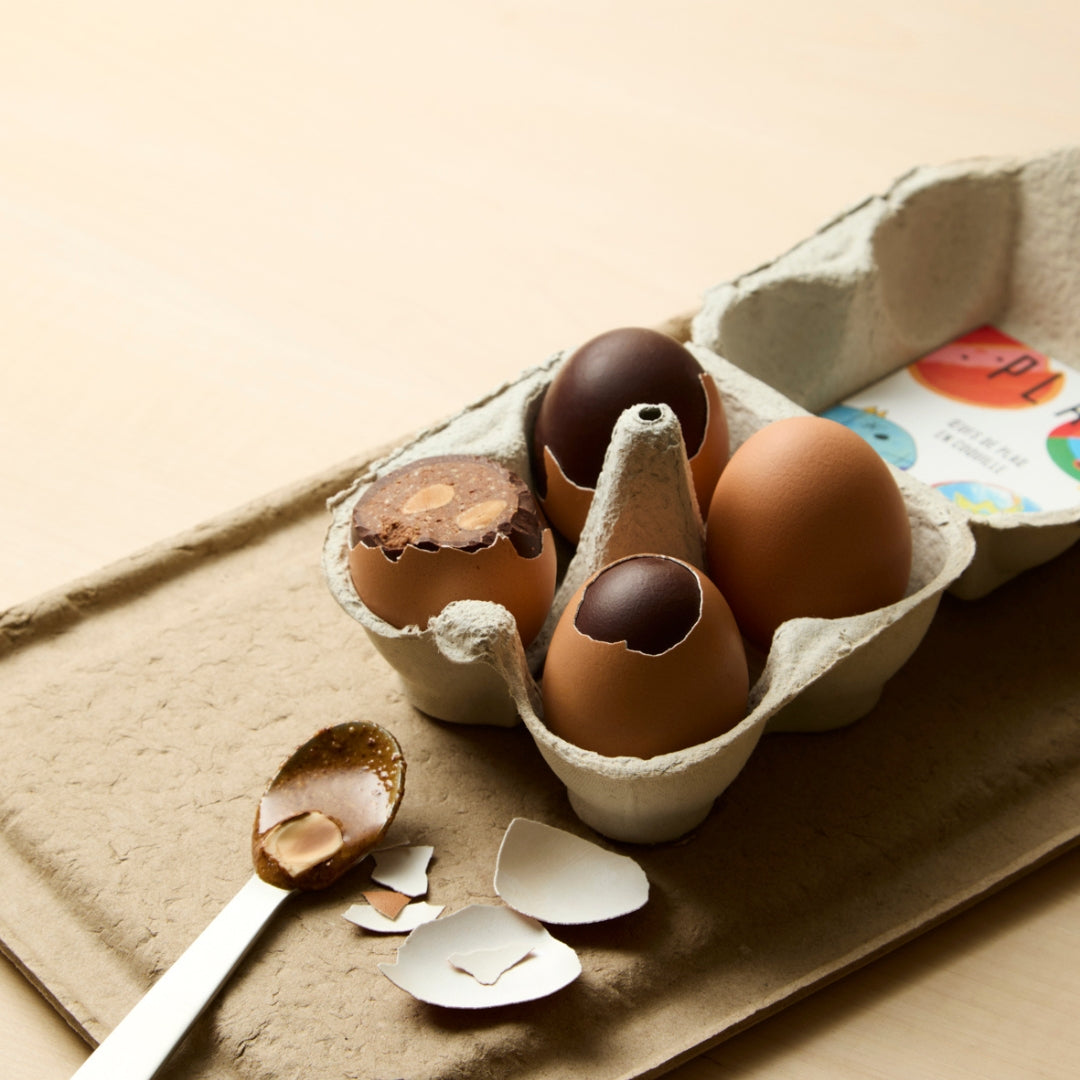 BOX OF 4 PLAQ EGGS IN SHELL