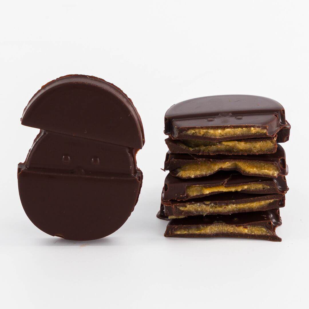 BOÎTE 24 NANO OEUFS DE PLAQ MIX NOIR ET LAIT PRALINÉ NOISETTES