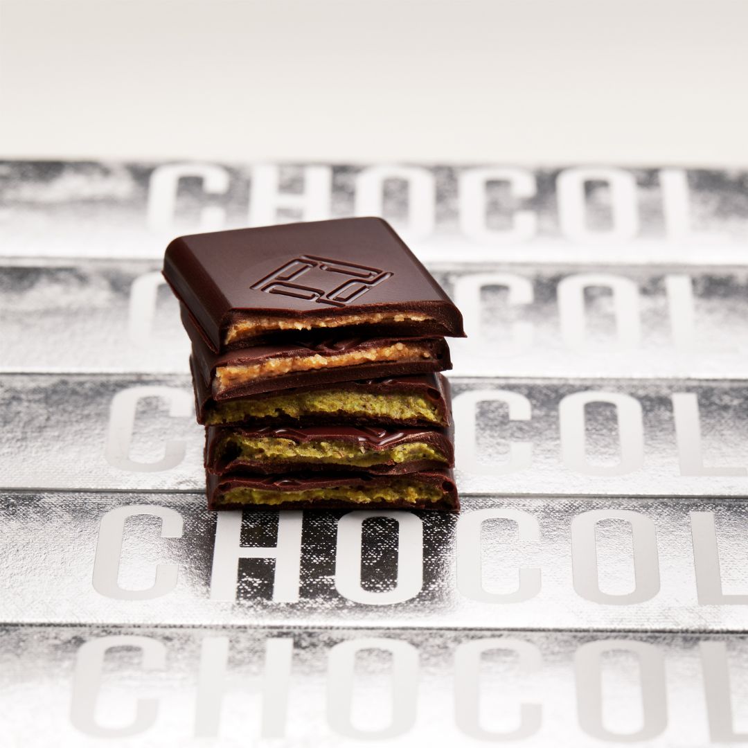 BOÎTE 36 NANO PLAQ CHOCOLAT NOIR PRALINÉ NOISETTES PISTACHES