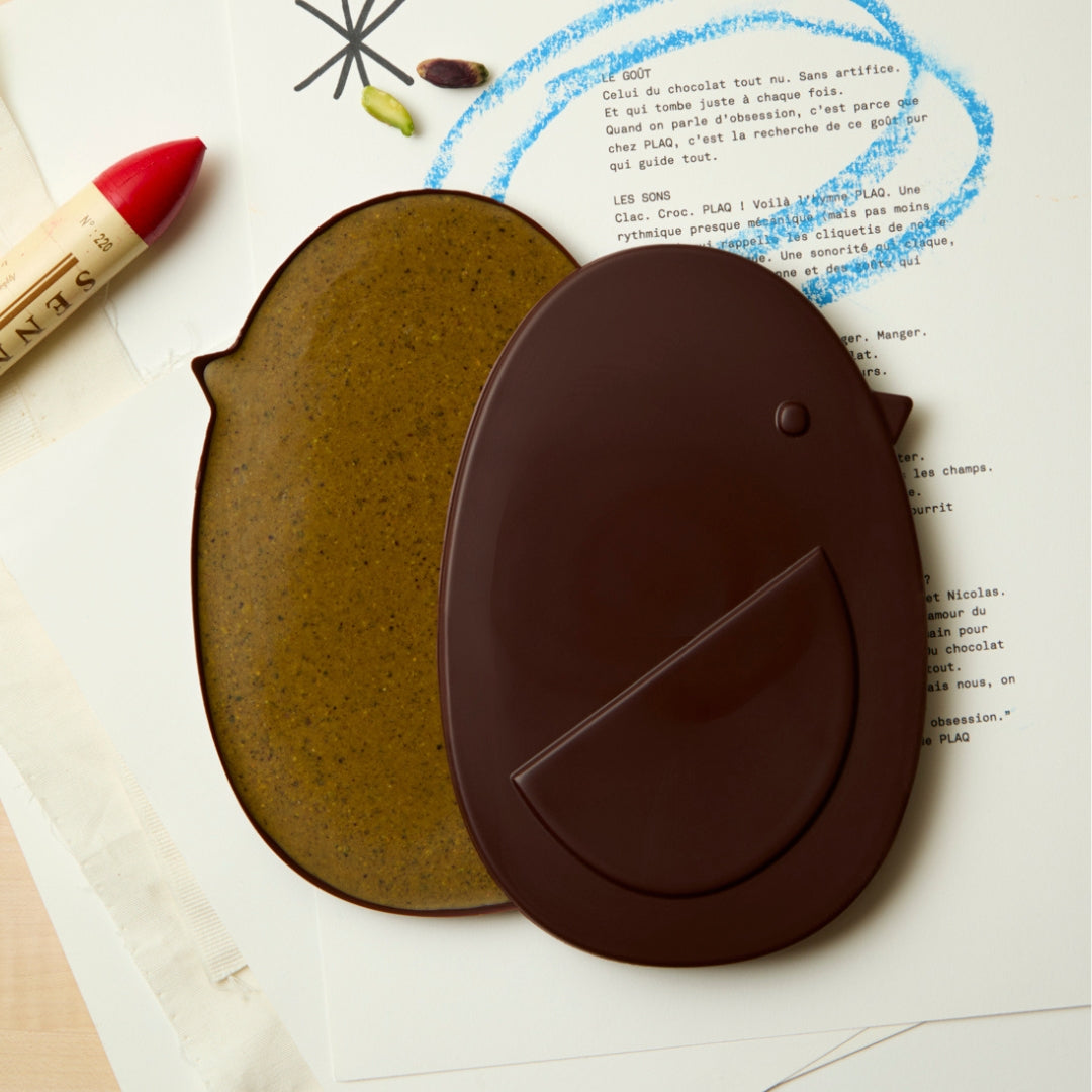 OEUF DE PLAQ PUR NOIR PRALINÉ PISTACHES