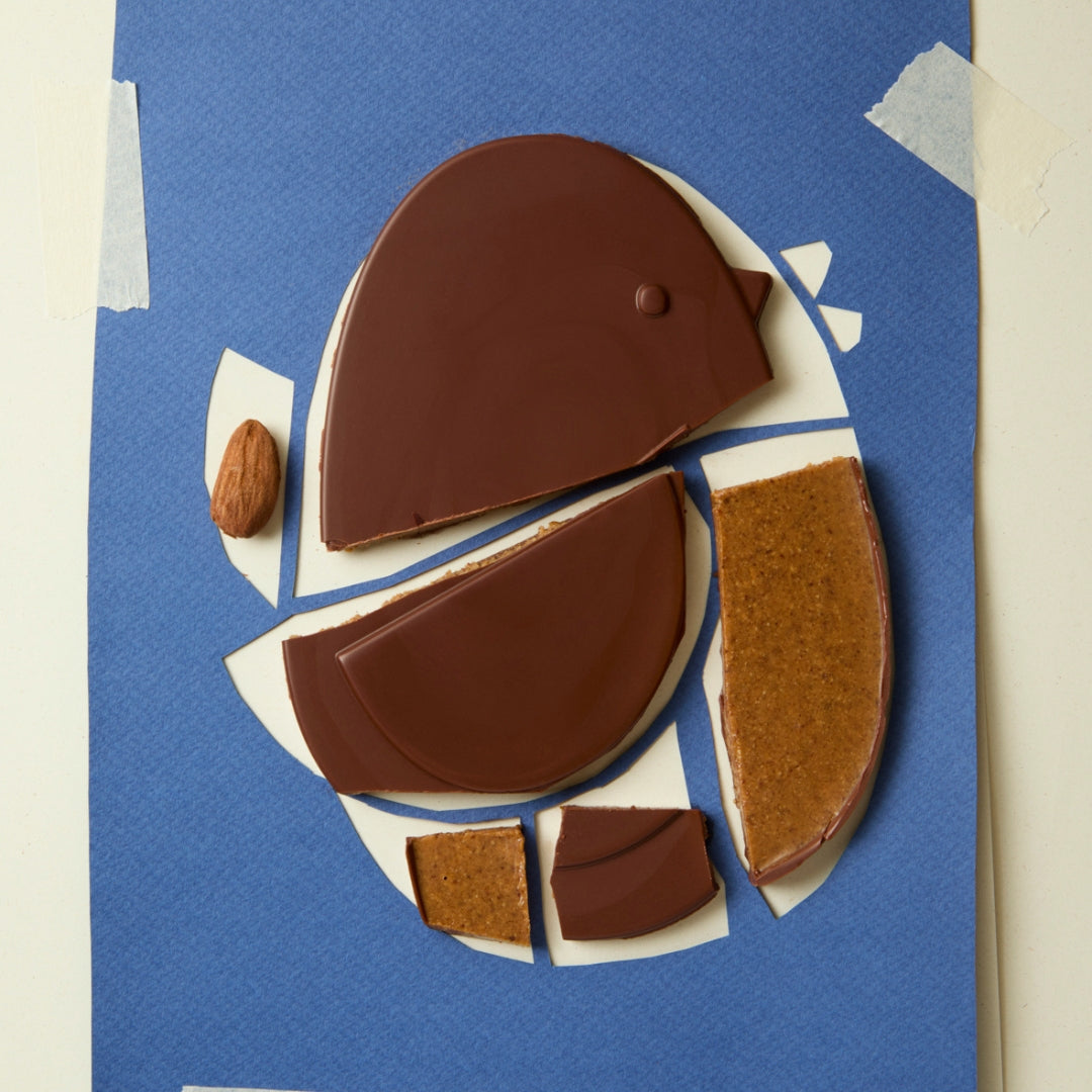 OEUF DE PLAQ PUR LAIT PRALINÉ AMANDES