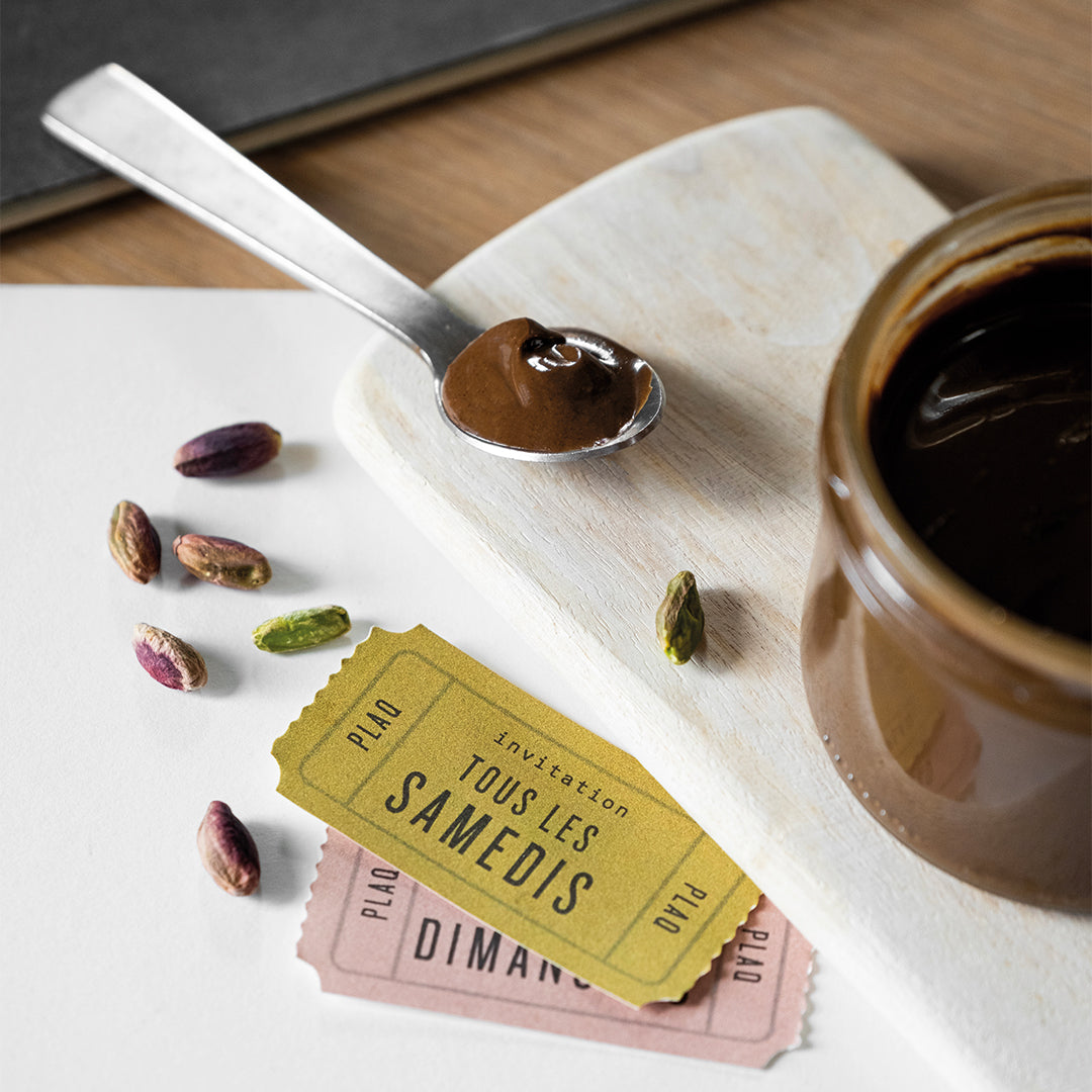 76% DARK CHOCOLATE AND BRONTE PISTACHIO SPREAD