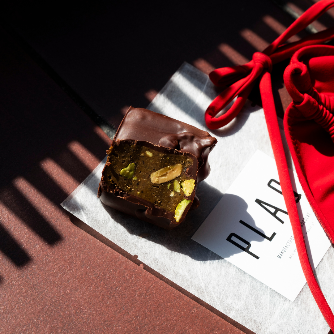 PURE DARK PRALINE PISTACHIO ROCHERS