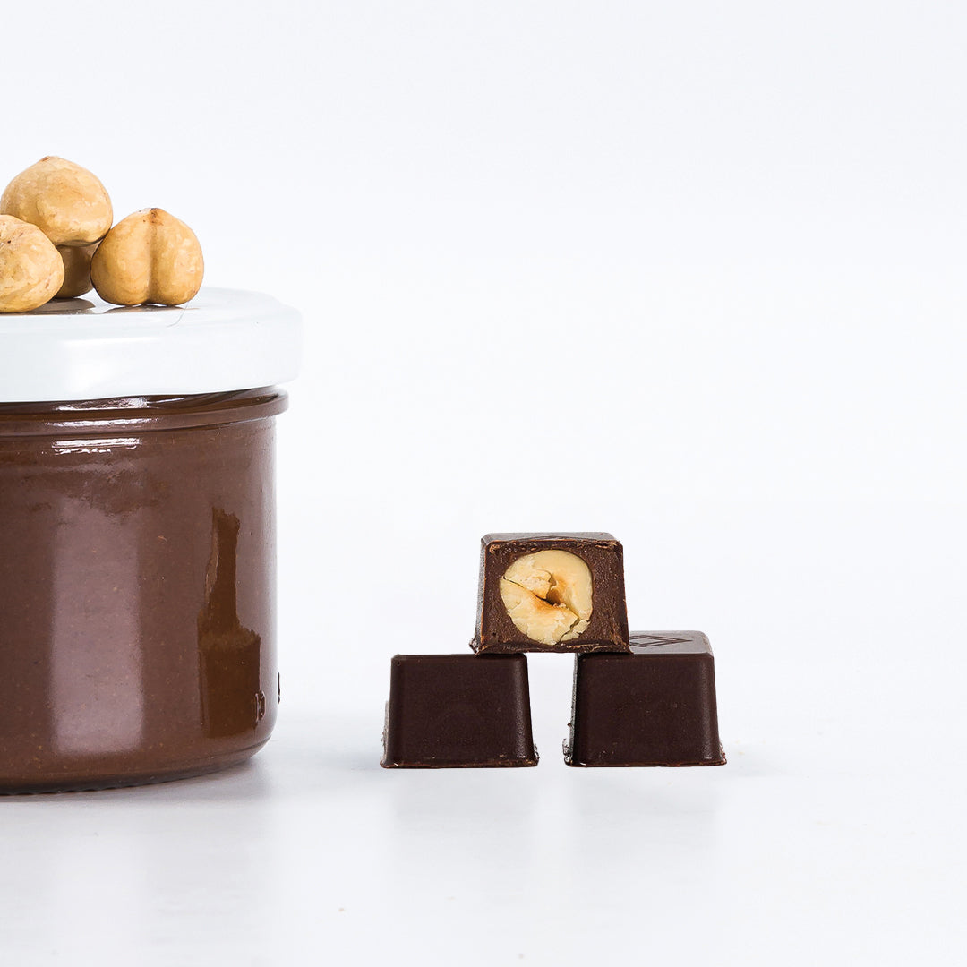 PURE DARK CRUNCHY HAZELNUTS BONBONS