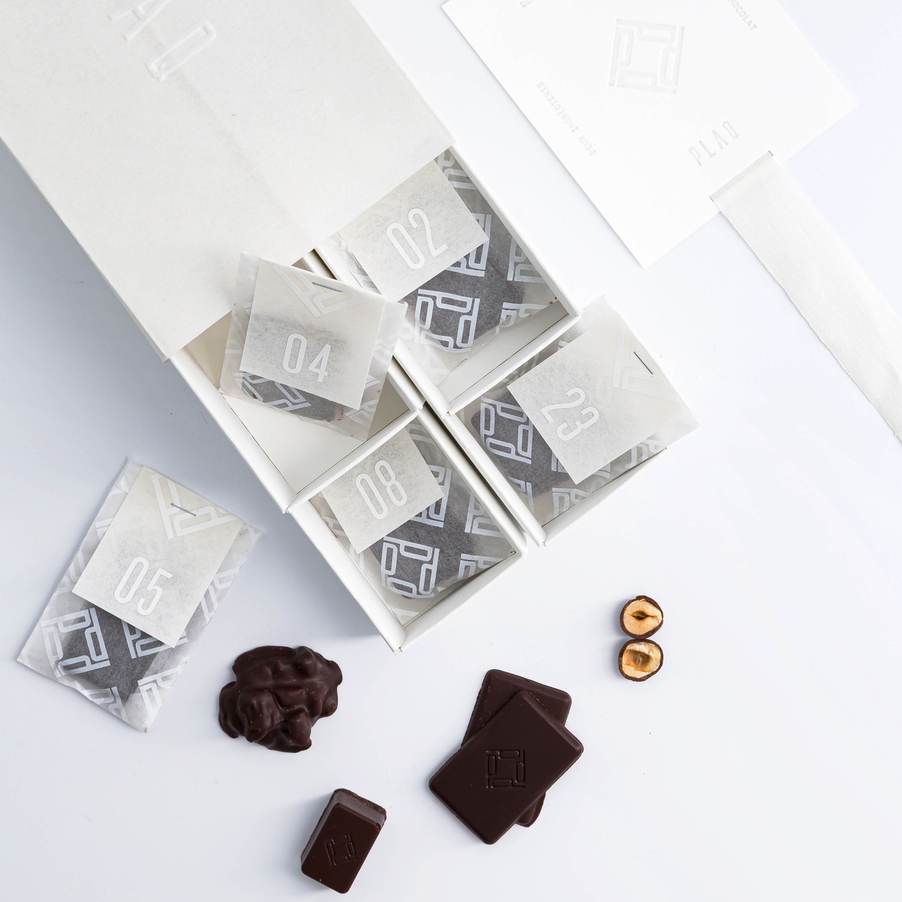 THE ADVENT CALENDAR 
