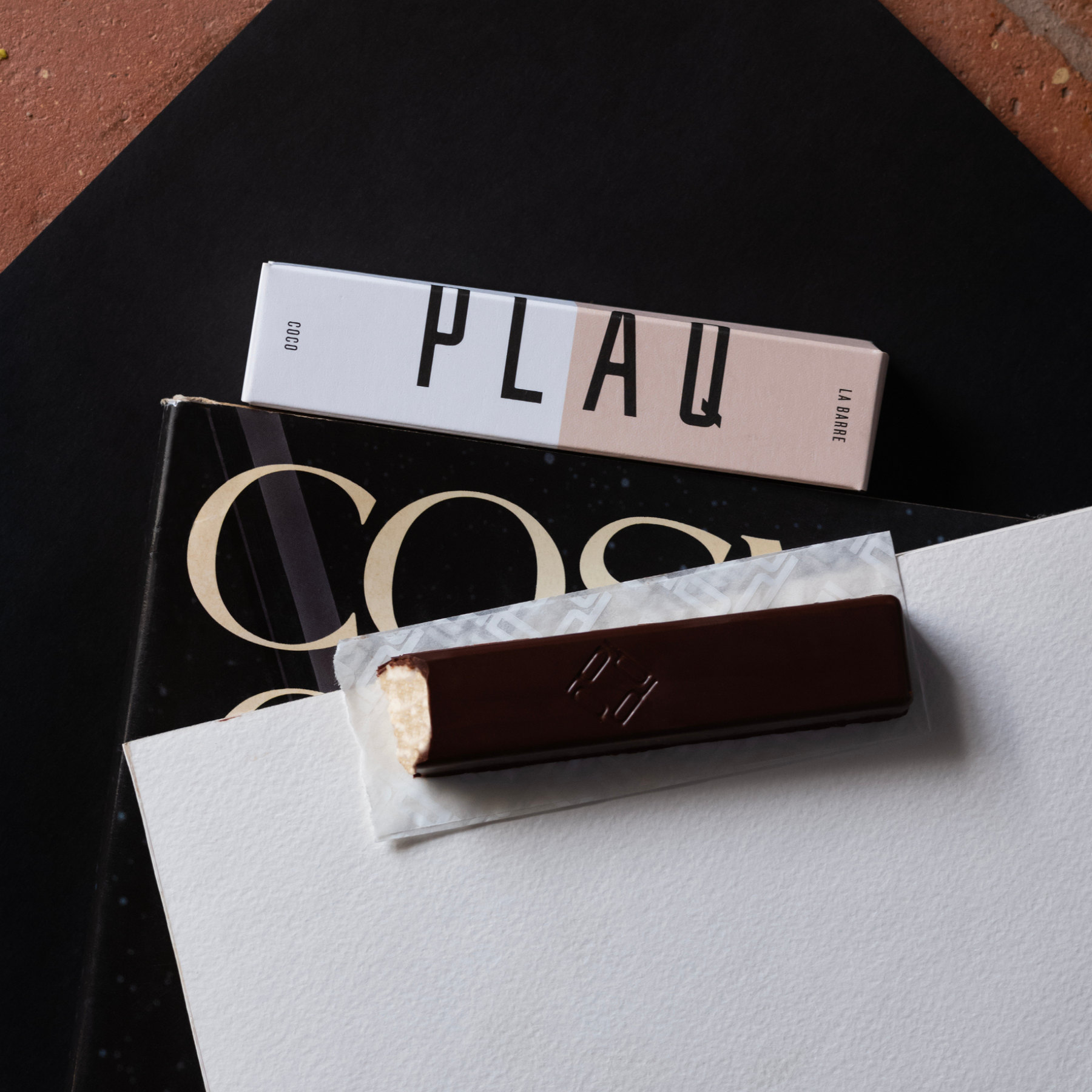 THE DARK COATED COCONUT SNACK BAR 