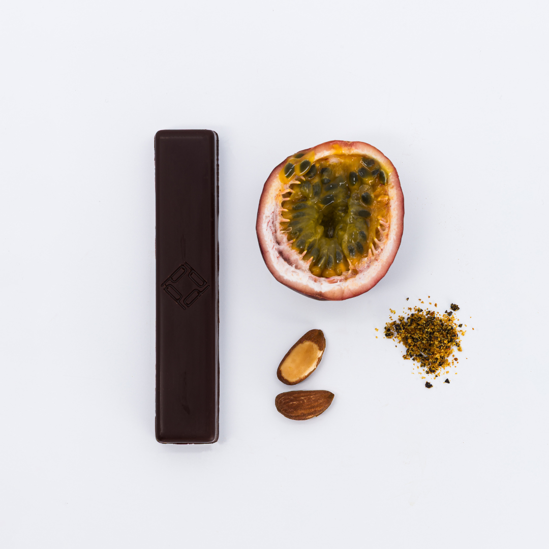 LA BARRE PRALINÉ COCO PASSION AMANDES ENROBÉE NOIR